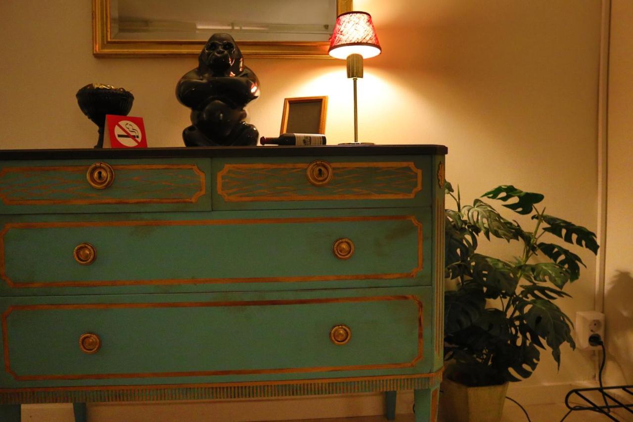 Goete'S B&B Tumba Экстерьер фото