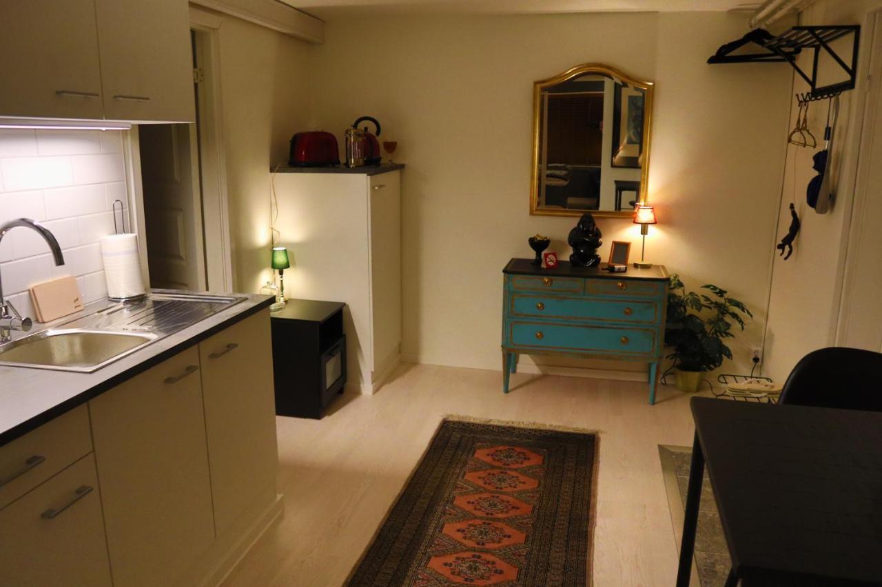 Goete'S B&B Tumba Экстерьер фото