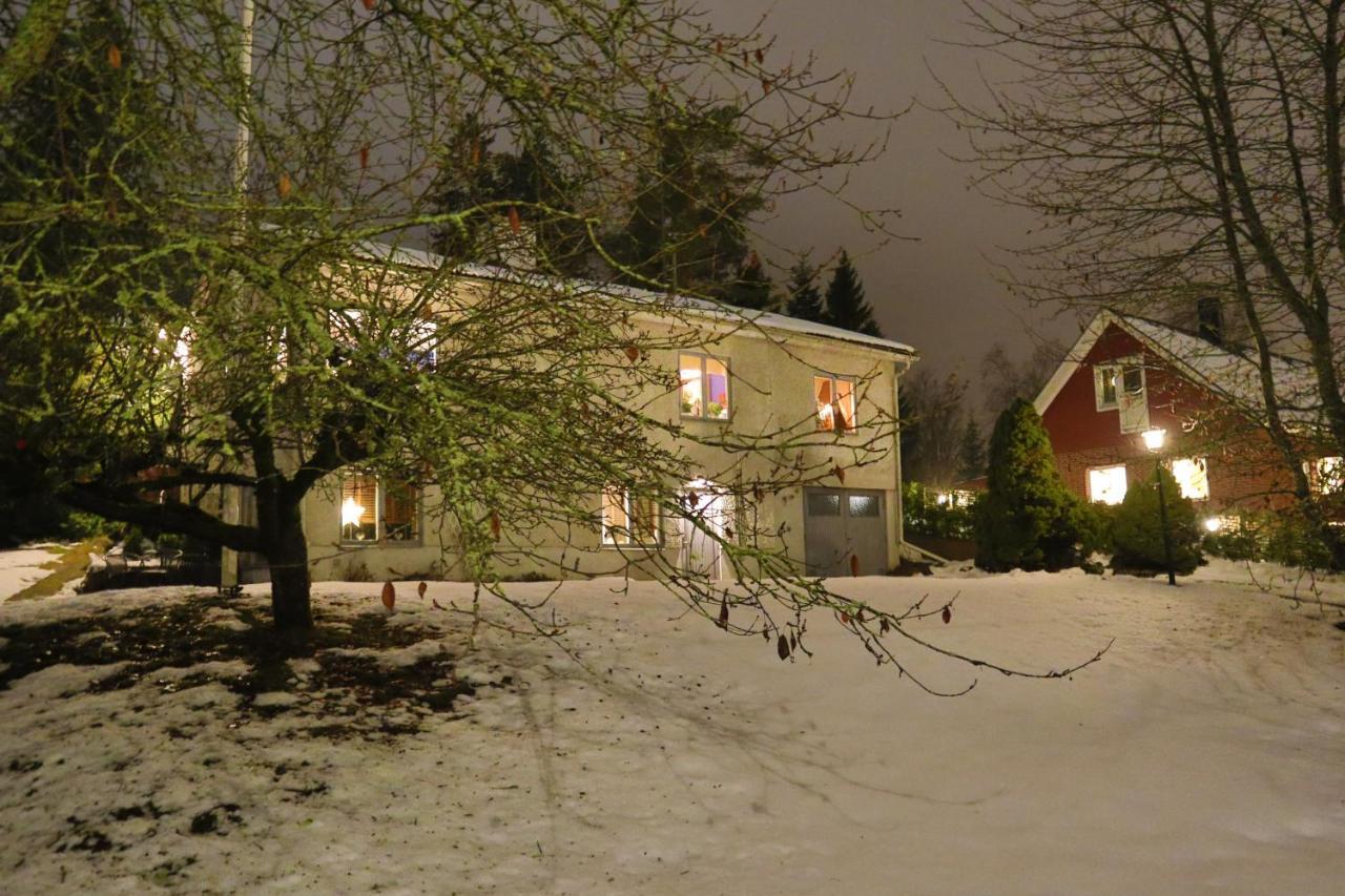 Goete'S B&B Tumba Экстерьер фото