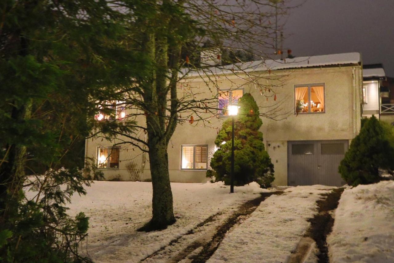 Goete'S B&B Tumba Экстерьер фото